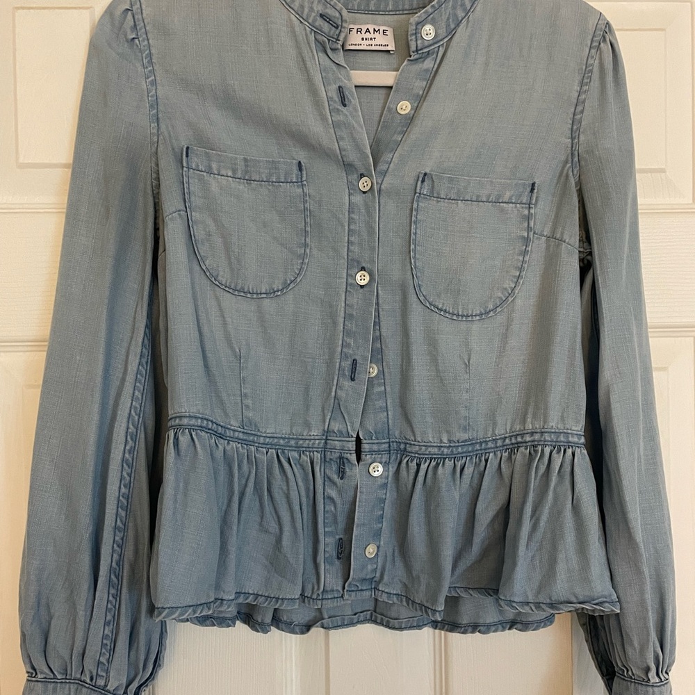 Frame Denim Light Blue Chambray Button-Up Shirt